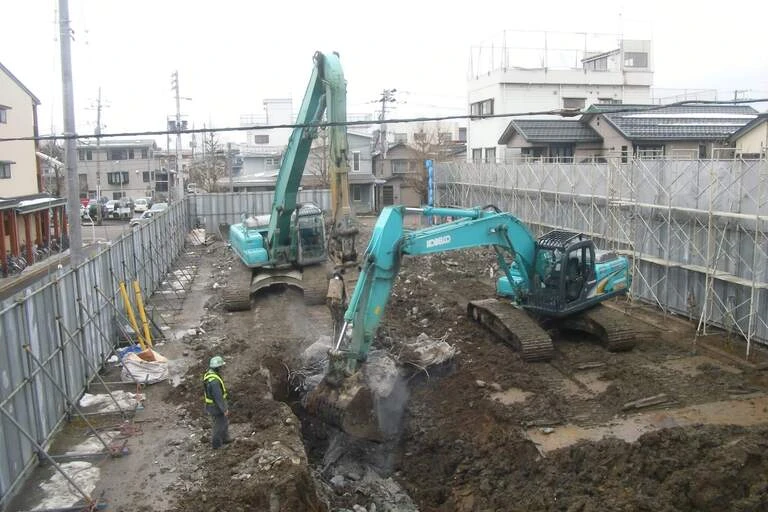 基礎解体
